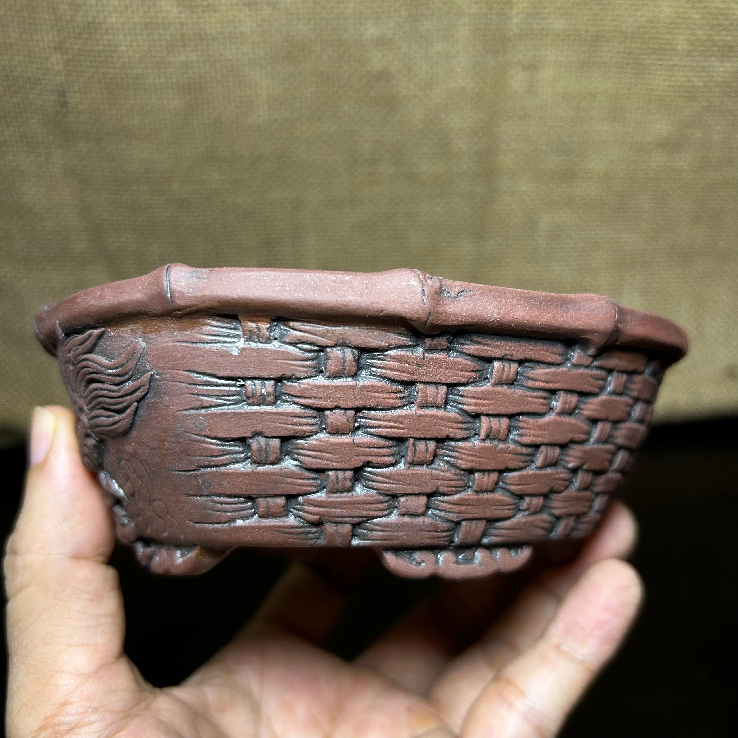 Dragon sculpture bonsai pot, Ceramic, 4 legs sculpture in the shape of a cloud