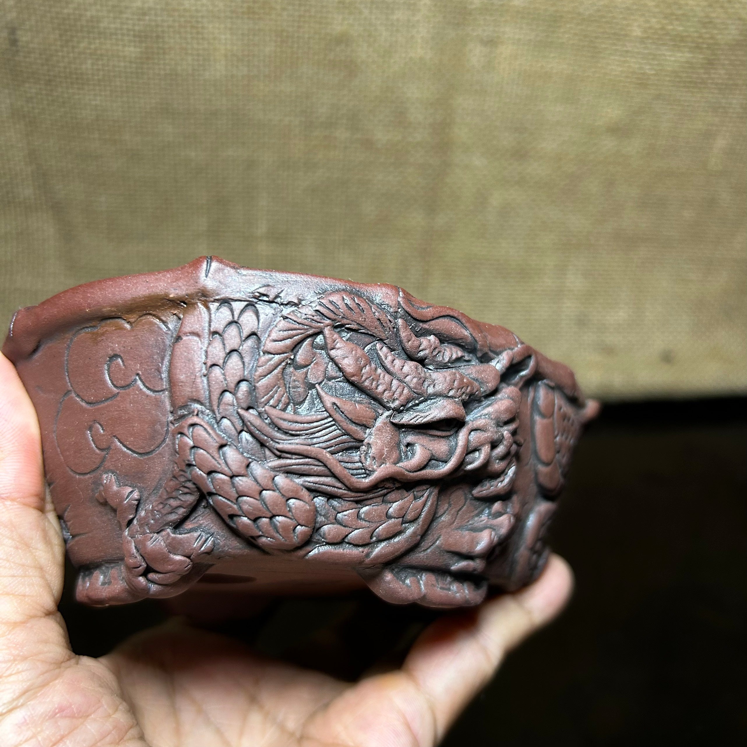 Dragon sculpture bonsai pot, Ceramic, 4 legs sculpture in the shape of a cloud
