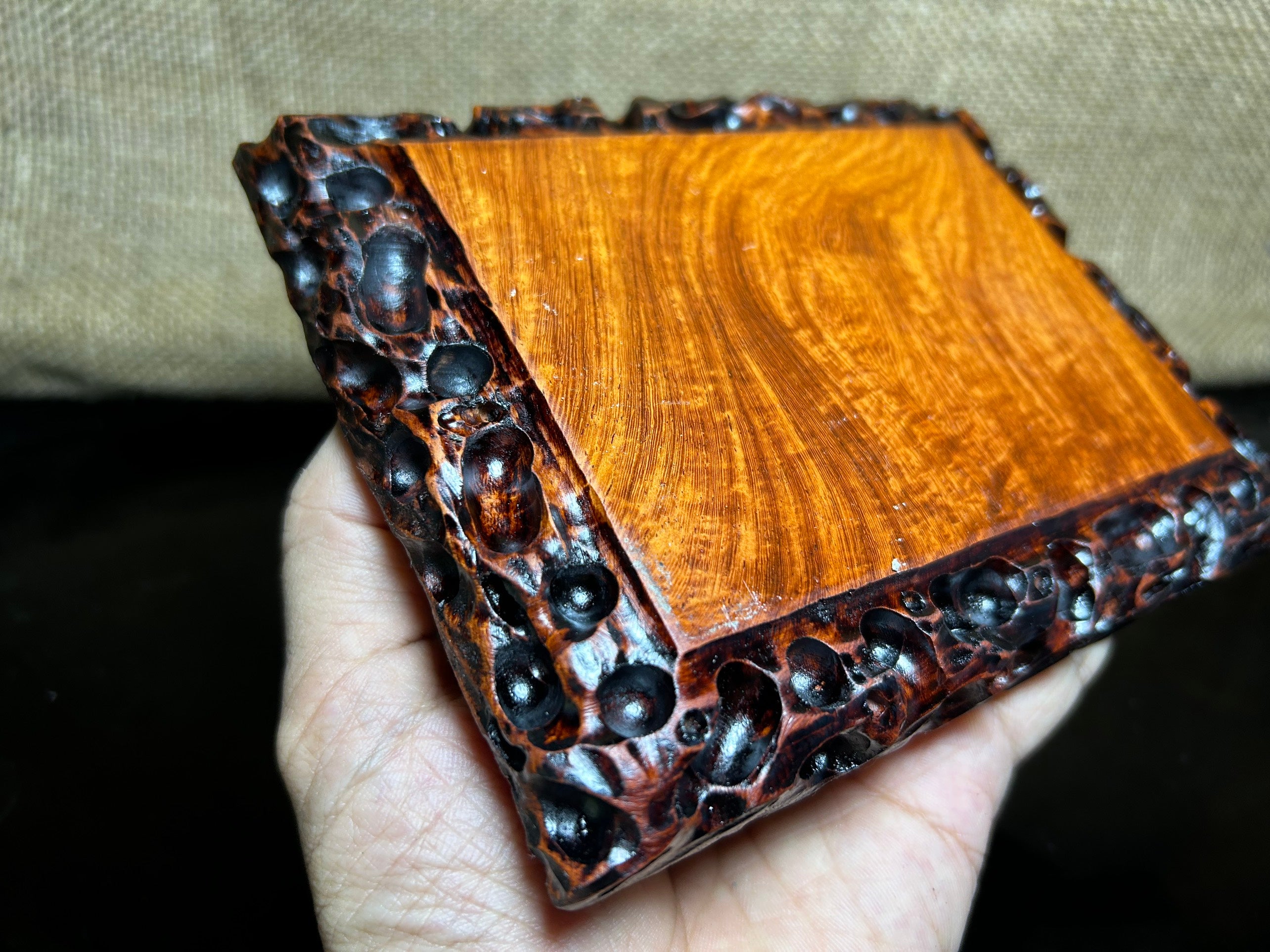 Wood display stand easel, made of Padauk, pattern sculpture handmade size 6.5"