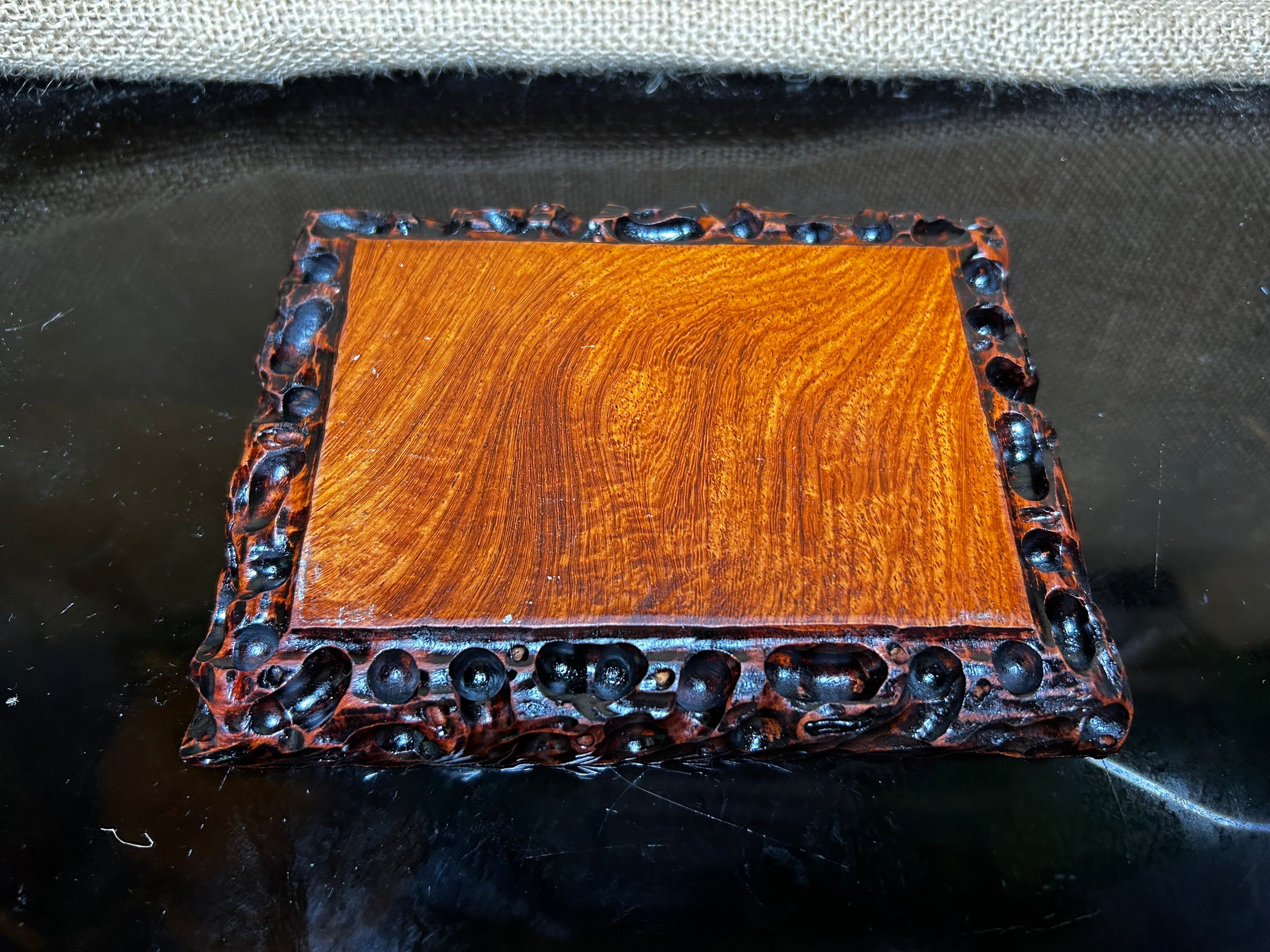 Wood display stand easel, made of Padauk, pattern sculpture handmade size 6.5"